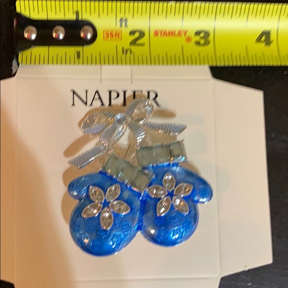 Christmas brooch - Picture 3 of 3